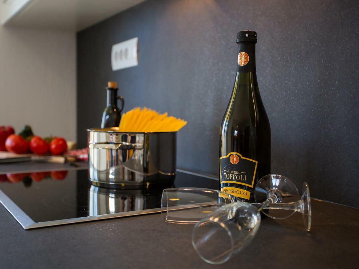 Apartment Maestral Пореч Экстерьер фото