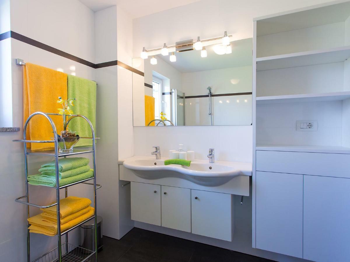 Apartment Maestral Пореч Экстерьер фото